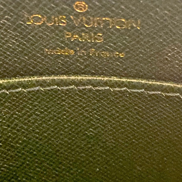 Authentic Louis Vuitton Taiga Baikal wrislet - Picture 2 of 8